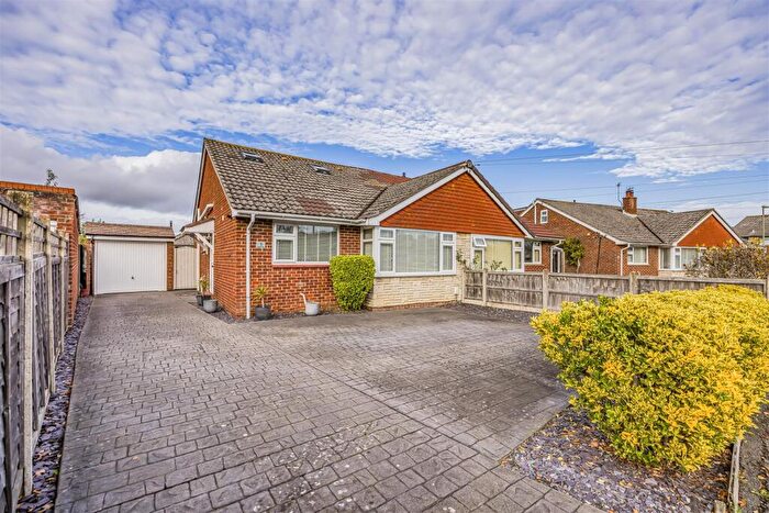 3 Bedroom House For Sale In Helston Drive, Emsworth, PO10