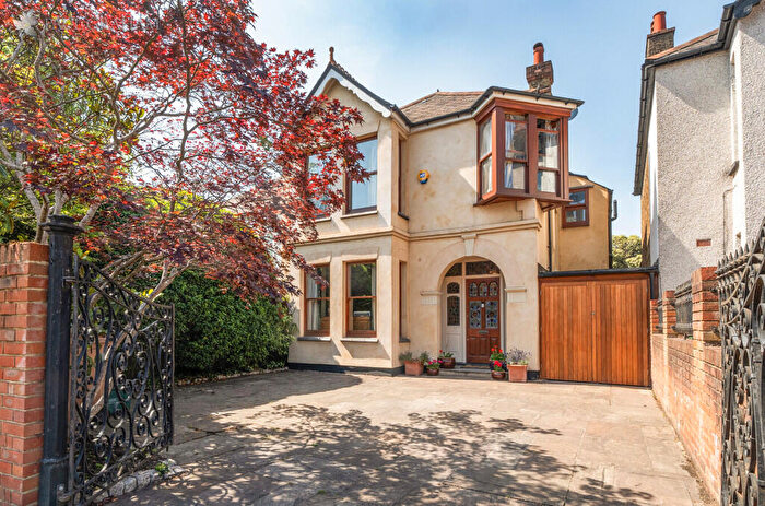 5 Bedroom Detached House For Sale In Carshalton Park Road, Carshalton, SM5