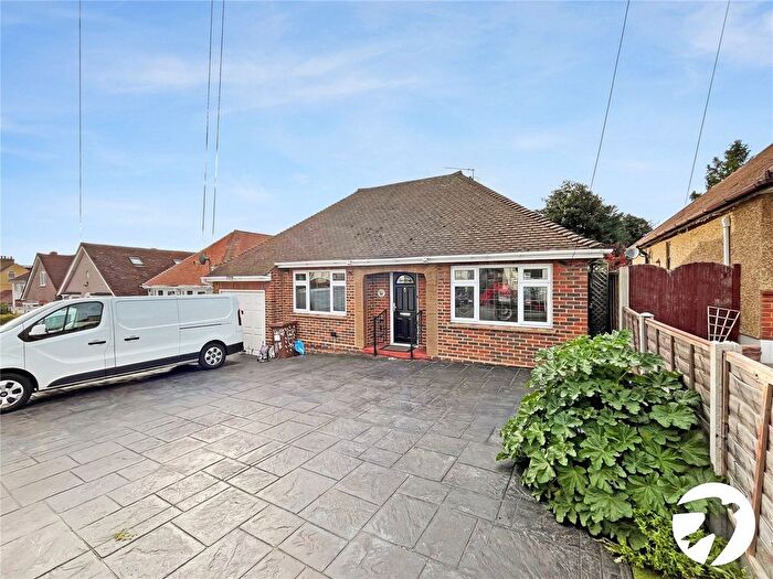 3 Bedroom Bungalow To Rent In Elaine Avenue, Rochester, Kent, ME2