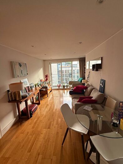 1 Bedroom Flat To Rent In Long Lane, London, SE1