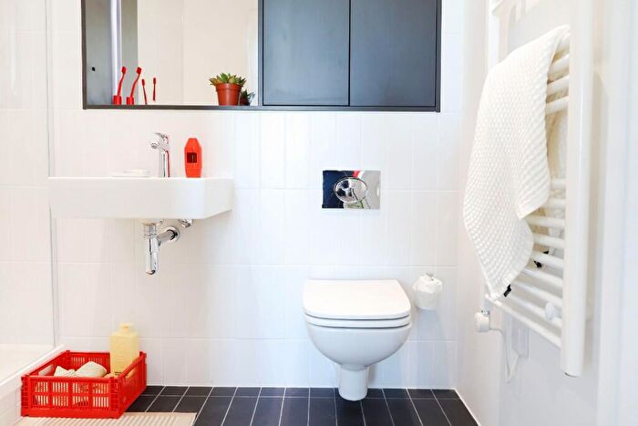 2 Bedroom Apartment To Rent In Glebe Street, Stoke-On-Trent, Staffordshire, ST4