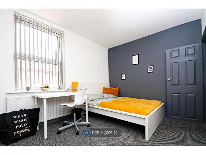 5 Bedroom Terraced House To Rent In Langworthy Road, Salford, M6