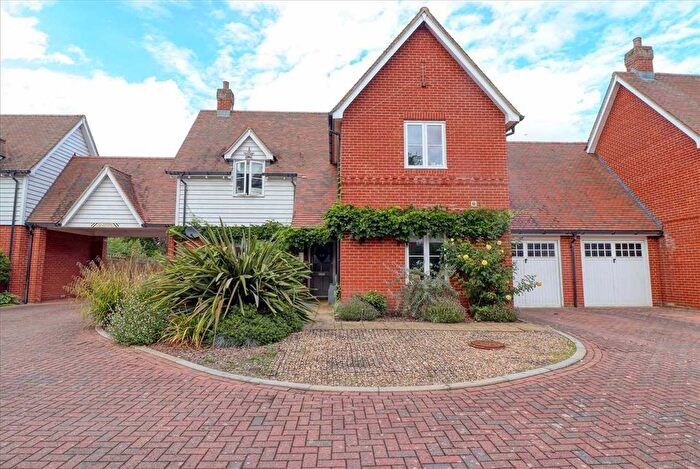 3 Bedroom Detached House For Sale In Cravenwood Close, Weeley, CO16