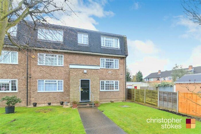 1 Bedroom Flat To Rent In Marsh Close, Waltham Cross, EN8