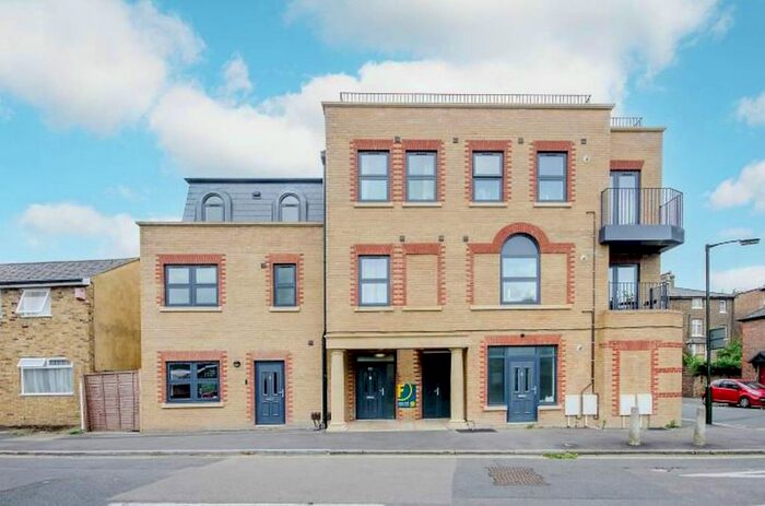 3 Bedroom Flat To Rent In Wilton Crescent, Wimbledon, London, SW19