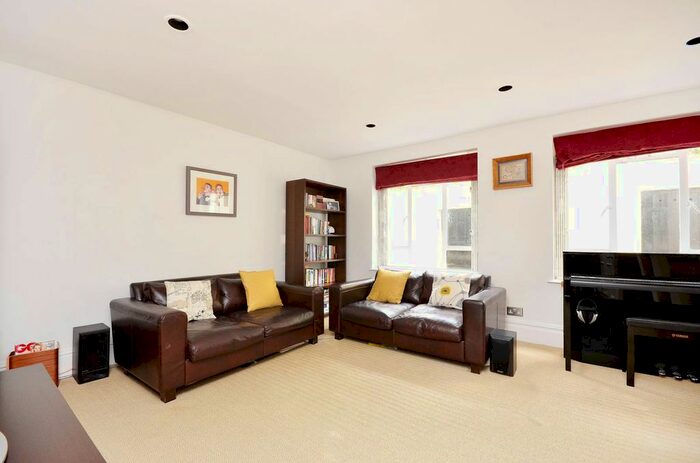 1 Bedroom Flat To Rent In Gloucester Street, Westminster, London SW1V