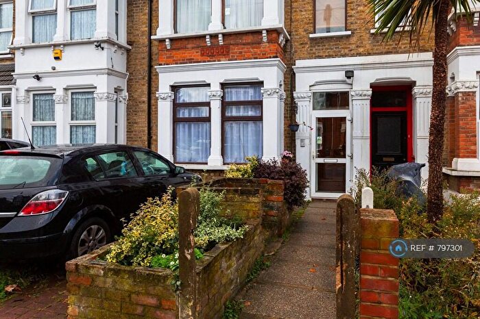 2 Bedroom Flat To Rent In Coventry Road, Ilford, IG1