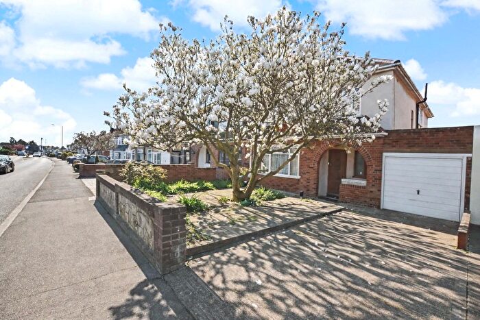 4 Bedroom Semi Detached House For Sale In Brampton Road, Bexleyheath, DA7