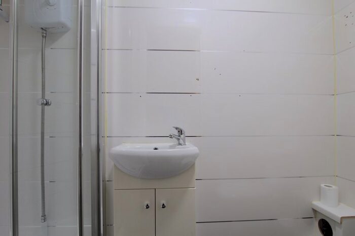 Studio To Rent In Lower Cathedral Road, Cardiff, CF11