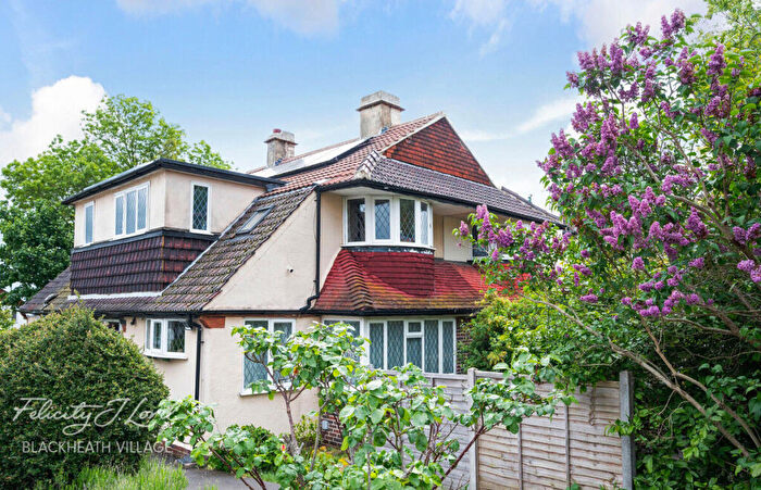 4 Bedroom Semi-Detached House For Sale In Pragnell Road, London, SE12