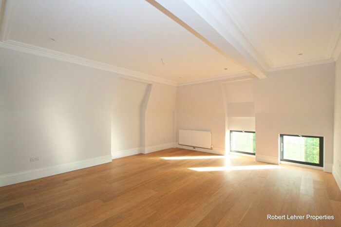 2 Bedroom Flat To Rent In Courtyard House, The Ridgeway, Mill Hill, NW7