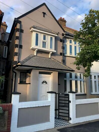 2 Bedroom Flat To Rent In Sudbourne Road, Brixton, London, SW2