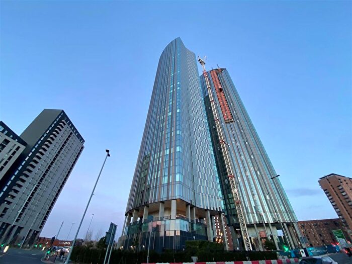 2 Bedroom Flat To Rent In Vista River Gardens, Trinity Way, Manchester, M3