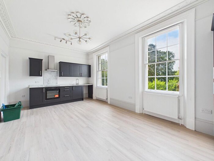 Studio To Rent In London Road, Gloucester, GL1