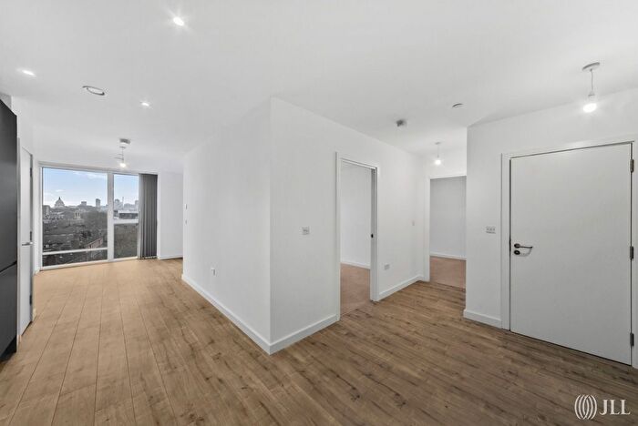 2 Bedroom Flat To Rent In New Kent Road, London, SE1