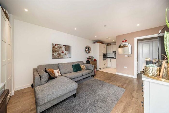 1 Bedroom Flat For Sale In Bessemer Place, London, SE10