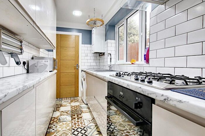 2 Bedroom Terraced House To Rent In Queens Road, Leicester, LE2