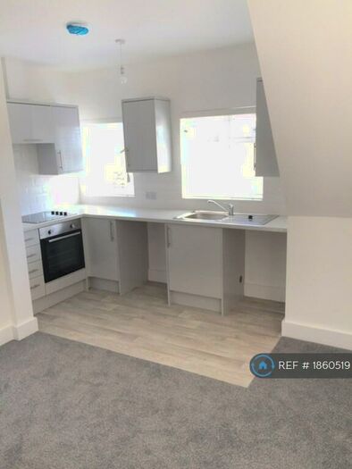 1 Bedroom Flat To Rent In Christchurch Road, Bournemouth, BH1