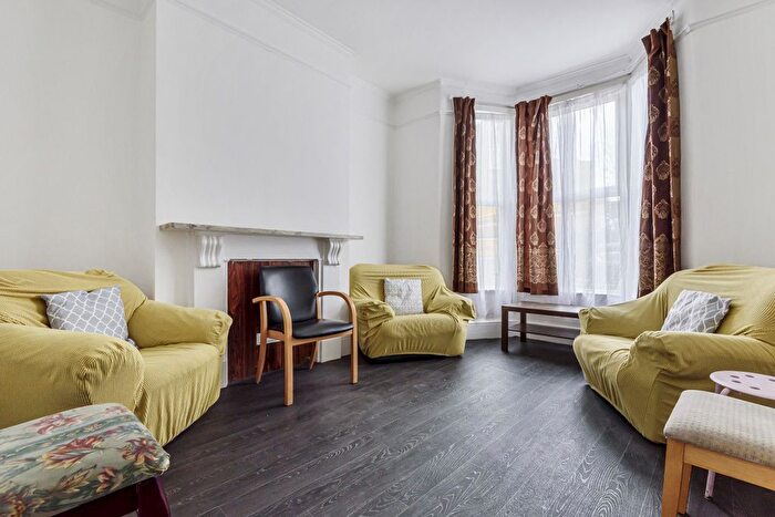 4 Bedroom Property To Rent In Grove Vale, London, SE22