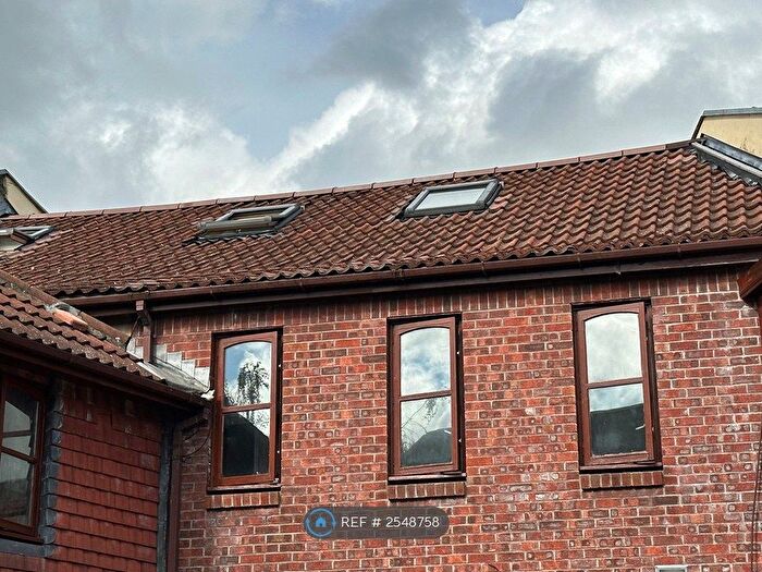 Studio To Rent In Thornleigh Road, Bristol, BS7