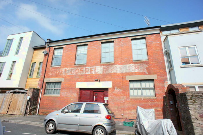 2 Bedroom Apartment To Rent In Lower Cheltenham Place, Montpelier, BS6