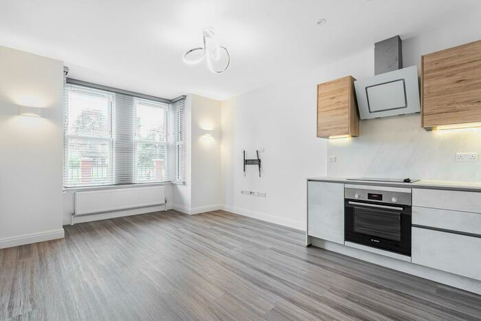 1 Bedroom Apartment To Rent In Norfolk Road, Maidenhead, SL6