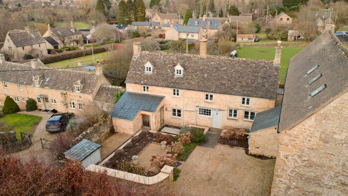 3 Bedroom House For Sale In Woodbridge Lane, Withington, Cheltenham, GL54