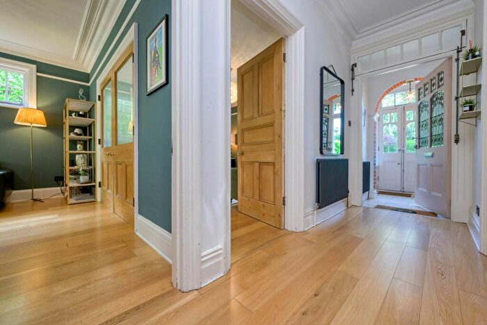 5 Bedroom Detached House For Sale In St Peters Hill, Caversham Heights, RG4