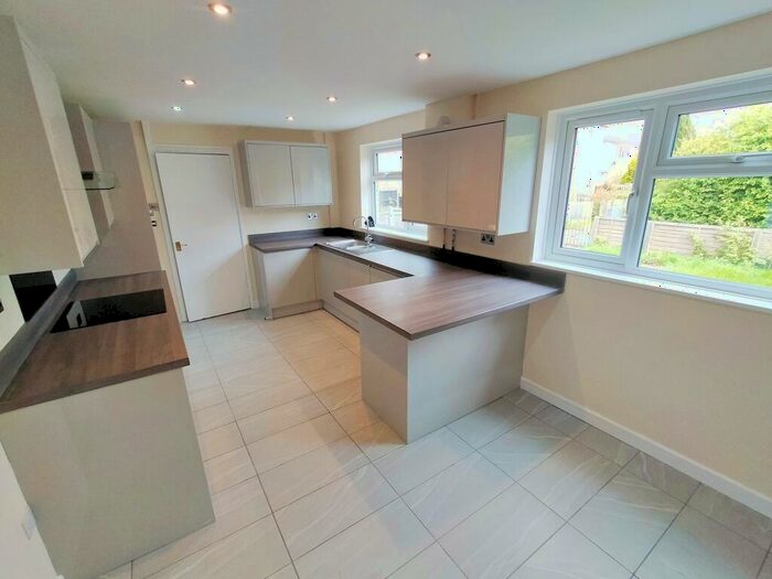 3 Bedroom House To Rent In York Road, Stevenage, SG1