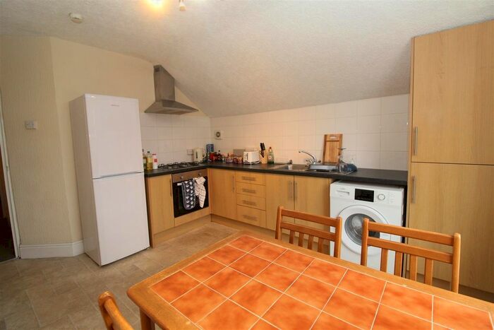 1 Bedroom Flat To Rent In Ninian Road, Roath, Cardiff, CF23