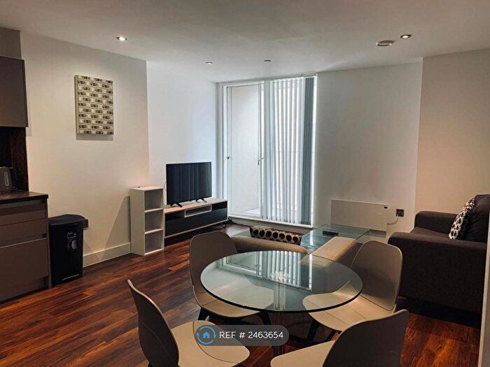 2 Bedroom Flat To Rent In Drummond Street, London, NW1