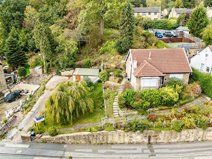 4 Bedroom Detached House For Sale In Bradford Road, Huddersfield, HD2