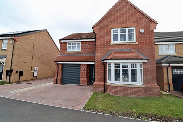 4 Bedroom Detached House For Sale In Cross Grove, Pocklington, YO42