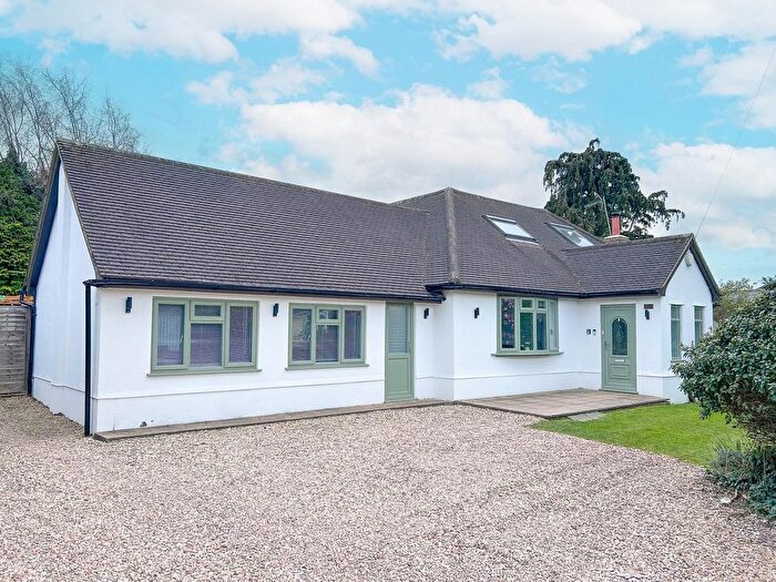 5 Bedroom Detached House For Sale In Danehurst New Road, Tiptoe, Lymington, SO41