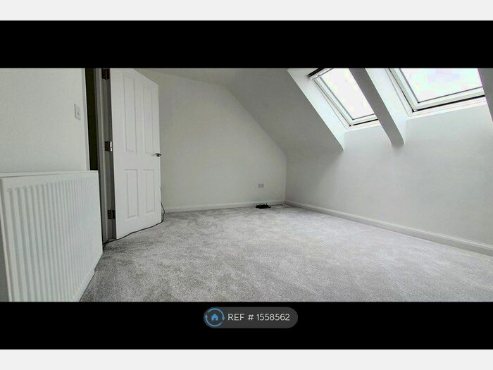 3 Bedroom Semi-Detached House To Rent In Wakelin Way, Lichfield, WS13