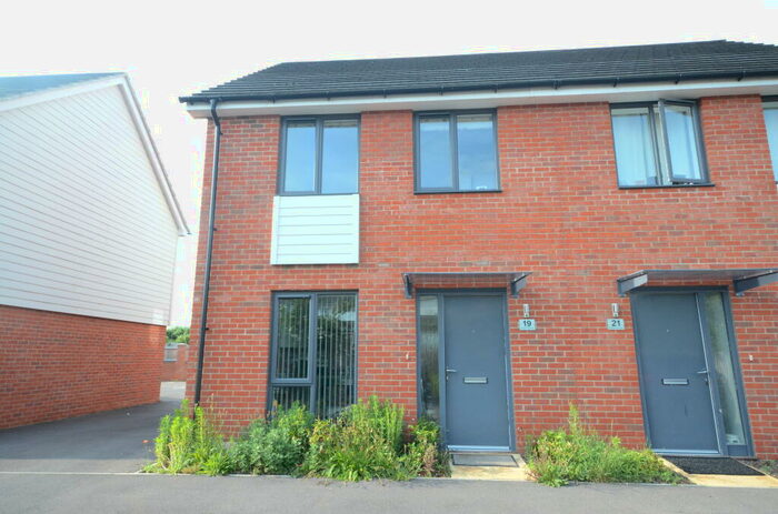 2 Bedroom Semi-Detached House To Rent In Alexander Turner Close, Reading, RG1