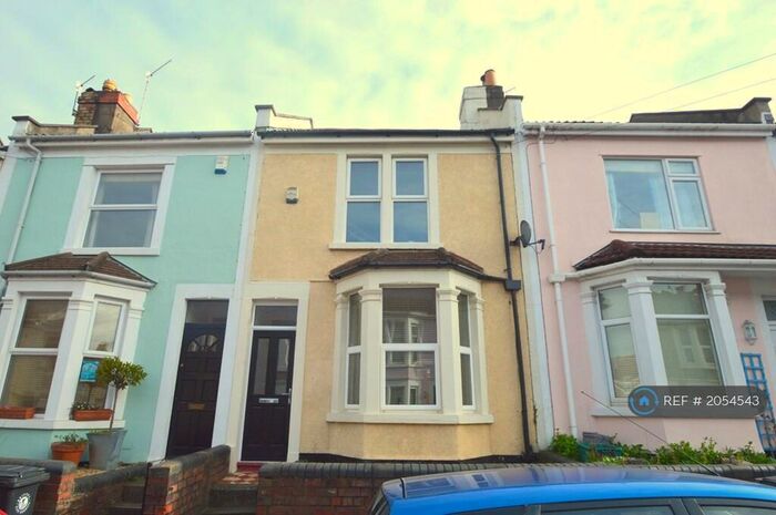 3 Bedroom Terraced House To Rent In Friezewood Road, Bristol, BS3