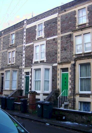 5 Bedroom Terraced House To Rent In Roslyn Road Top, BS6