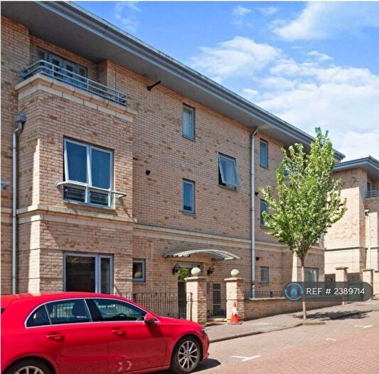2 Bedroom Flat To Rent In Robinson Street, Bletchley, Milton Keynes, MK3