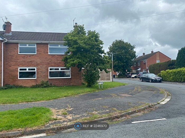 3 Bedroom Semi-Detached House To Rent In Ross Drive, Great Sutton, Ellesmere Port, CH66