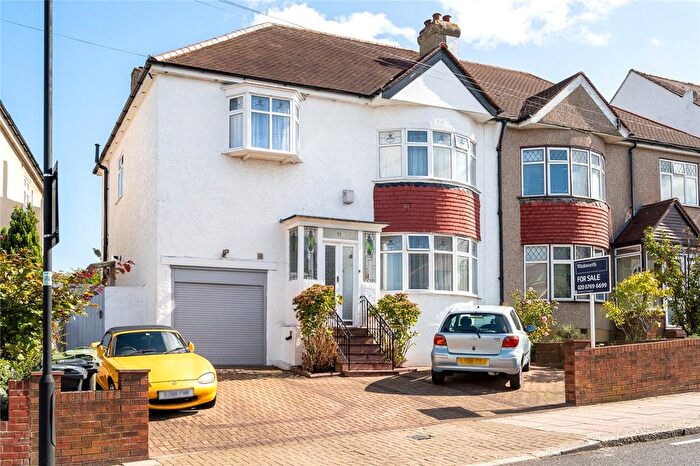4 Bedroom Semi-Detached House For Sale In Valleyfield Road, London, SW16