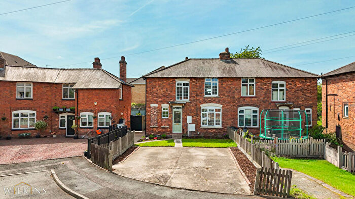 4 Bedroom Semi-Detached House For Sale In Bright Crescent, Kettlebrook, Tamworth, Staffordshire, B77