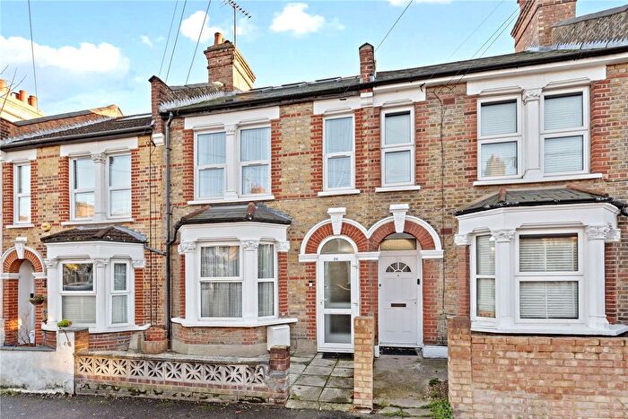 5 Bedroom Terraced House For Sale In Turner Road, Walthamstow, London, E17
