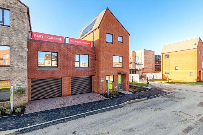 4 Bedroom Link Detached House For Sale In Franklin Gardens, Cambridge, CB3