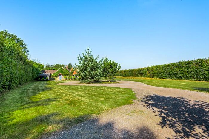 5 Bedroom Bungalow To Rent In Station Lane, Enton, Godalming, GU8