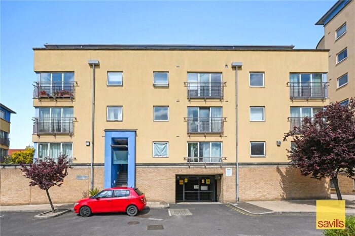 2 Bedroom Apartment For Sale In Bogart Court, Premiere Place, Canary Wharf, London, E14