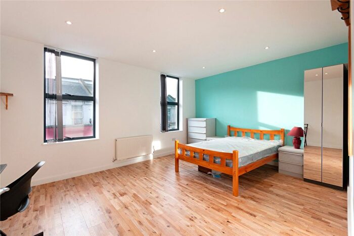 4 Bedroom Flat To Rent In Selkirk Road, London, SW17