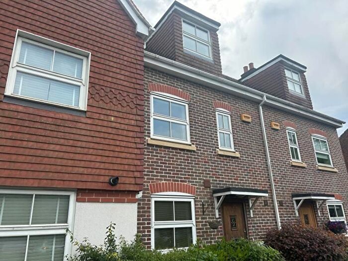 4 Bedroom Property To Rent In Dorking Road, Chilworth, GU4