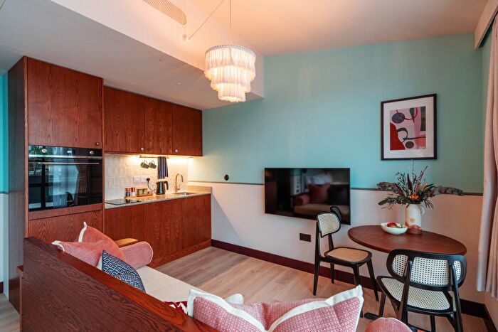 1 Bedroom Flat To Rent In Windmill Road, London, W4