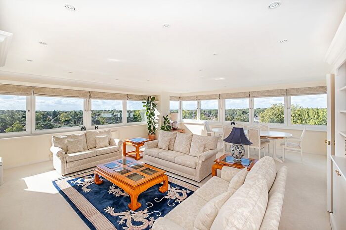 2 Bedroom Flat For Sale In Somerset Road, London, SW19